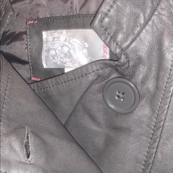 Cropped gray faux leather motorcycle jacket - Picture 2 of 4